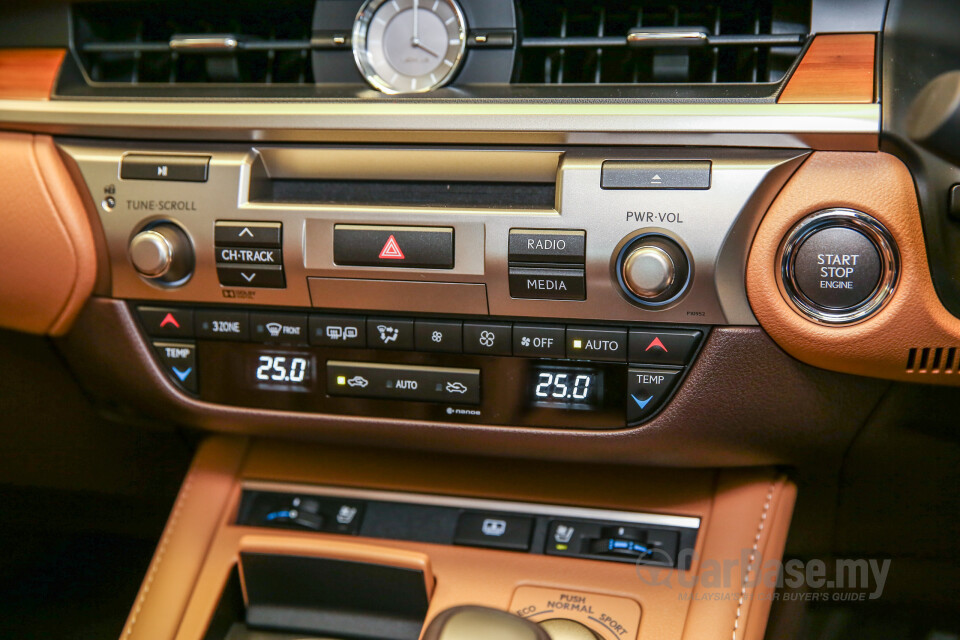 Chevrolet Cruze J300 (2012) Interior