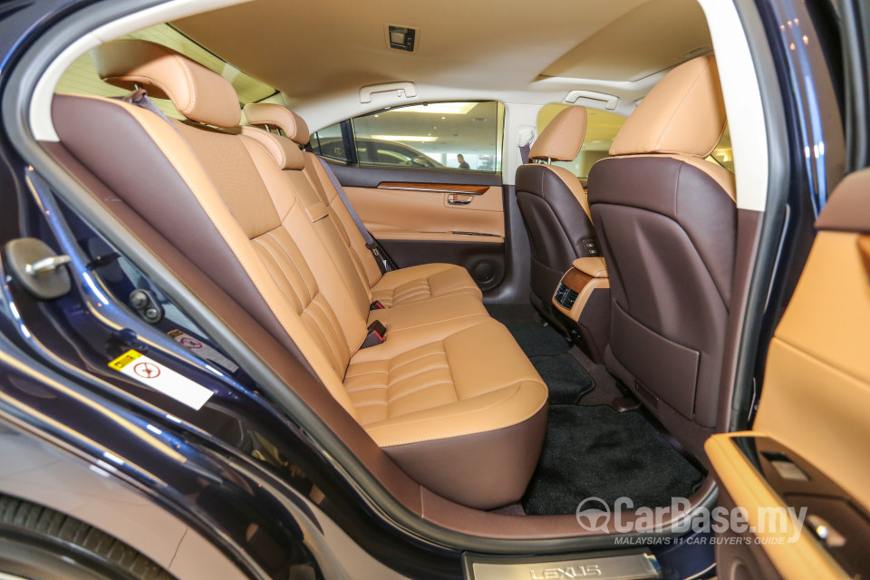 Lexus ES 6th Gen Facelift (2015) Interior