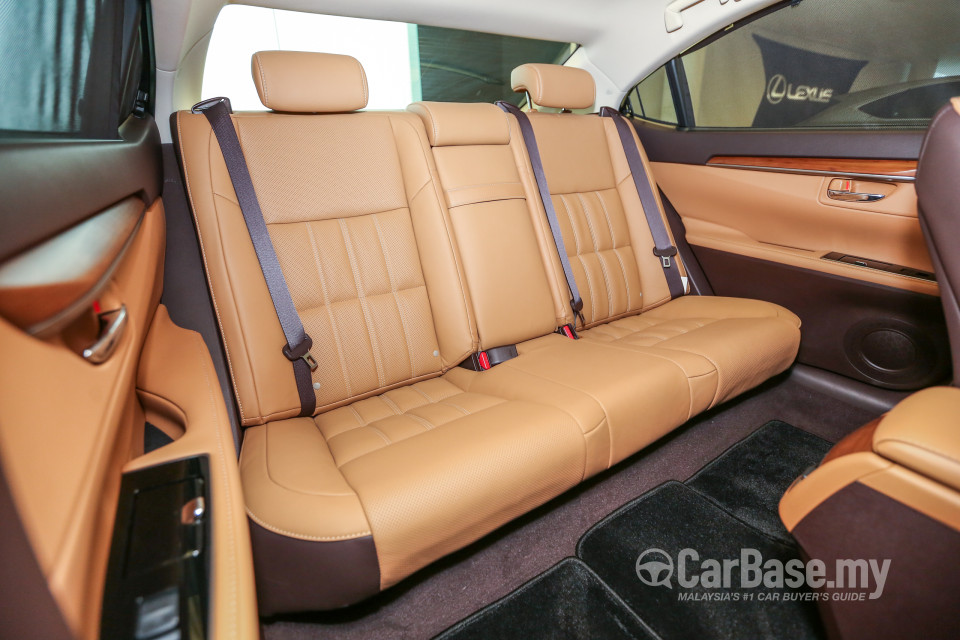 Lexus ES 6th Gen Facelift (2015) Interior