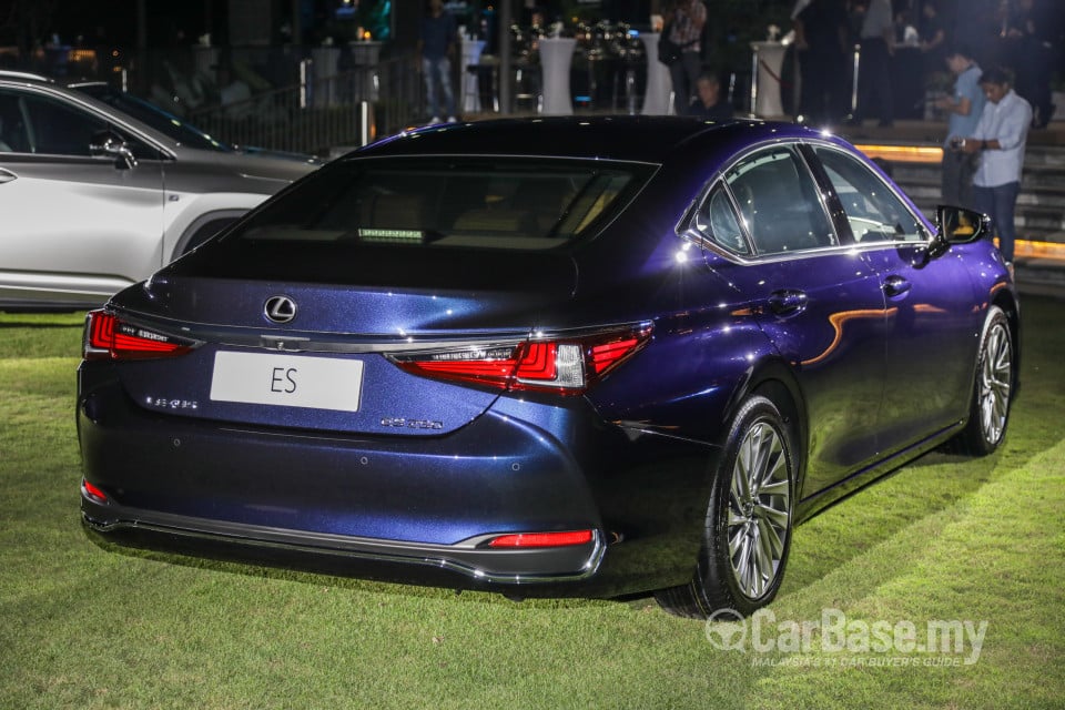 Lexus ES XZ10 (2019) Exterior