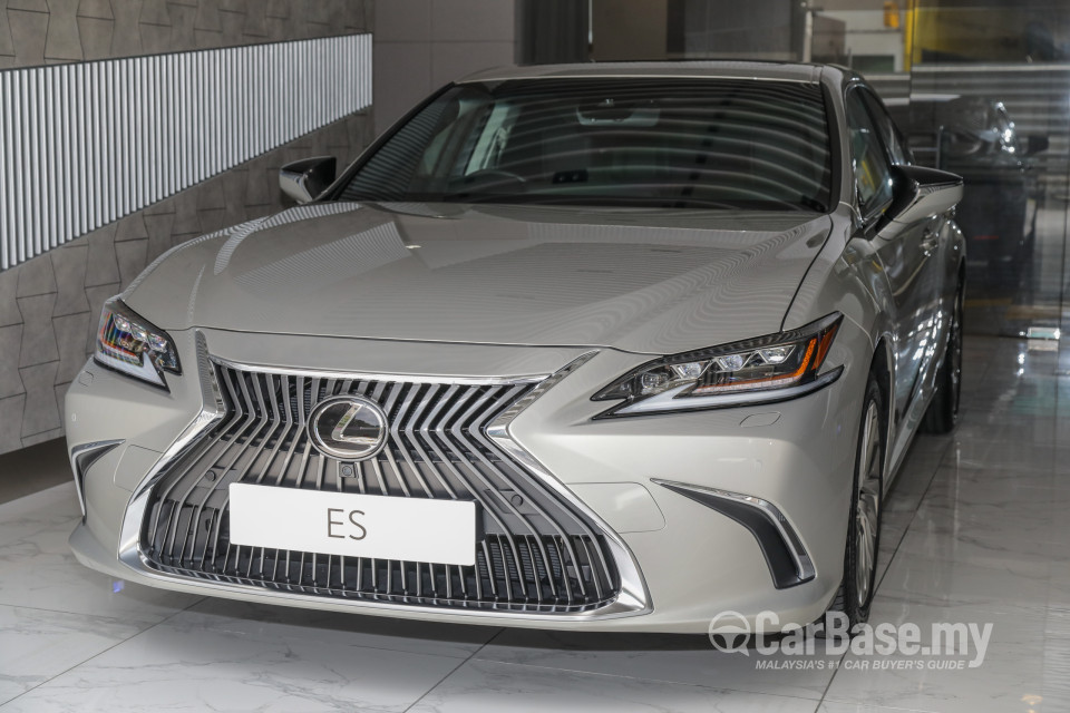 Lexus ES XZ10 (2019) Exterior