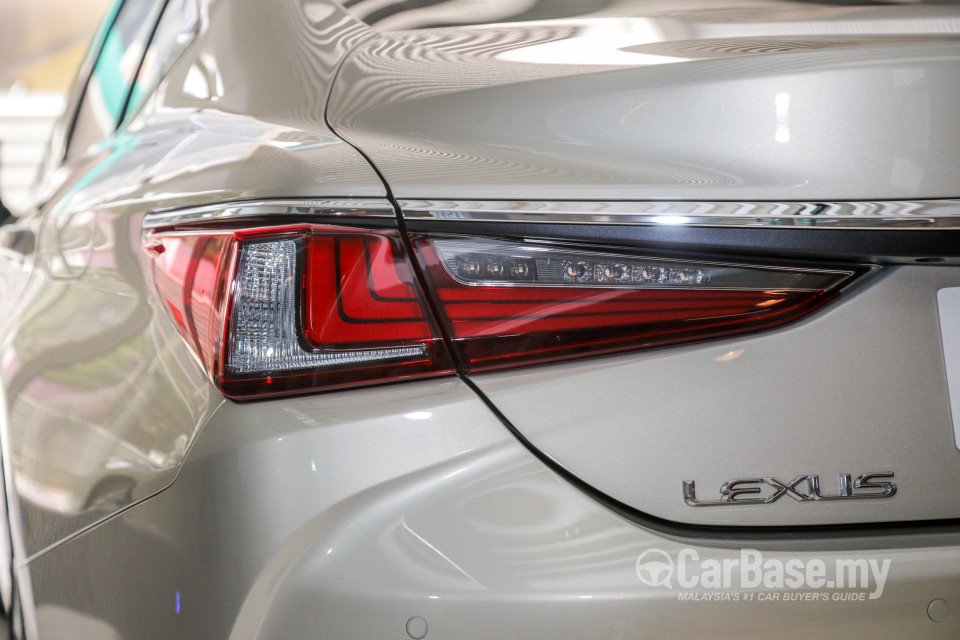 Lexus ES XZ10 (2019) Exterior