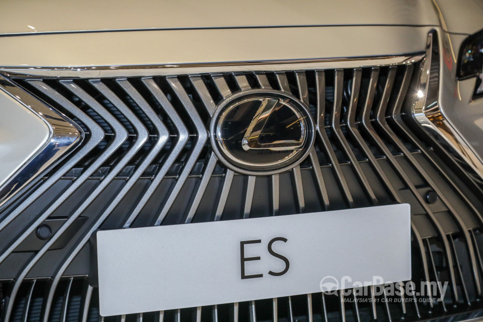 Lexus ES XZ10 (2019) Exterior