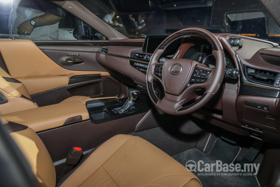 Lexus ES XZ10 (2019) Interior