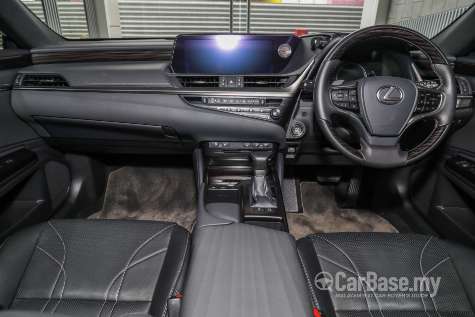 Lexus ES XZ10 (2019) Interior