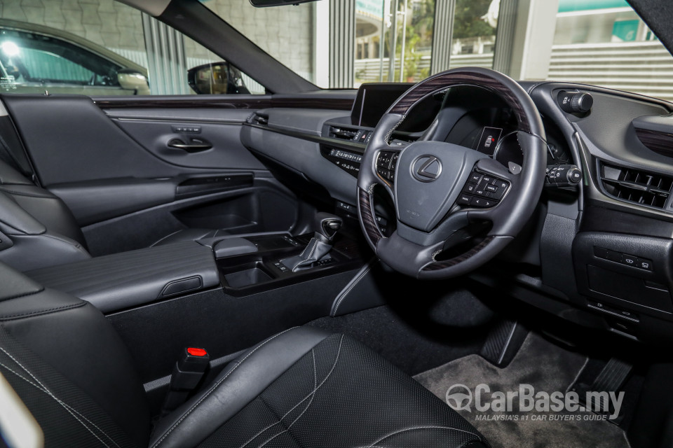 Lexus ES XZ10 (2019) Interior