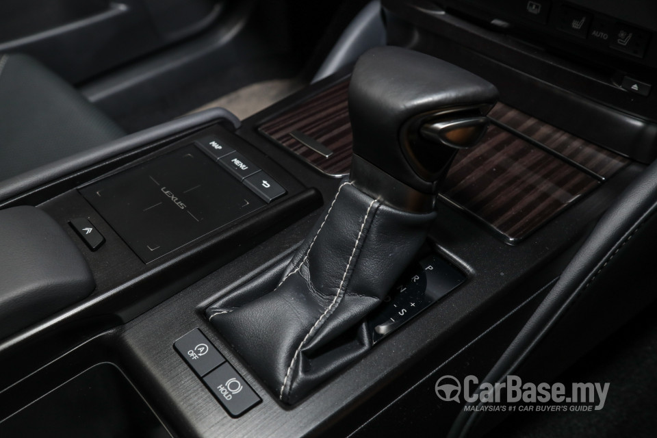 Lexus ES XZ10 (2019) Interior