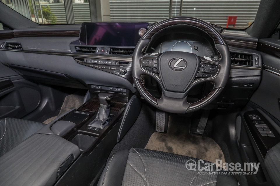 Lexus ES XZ10 (2019) Interior