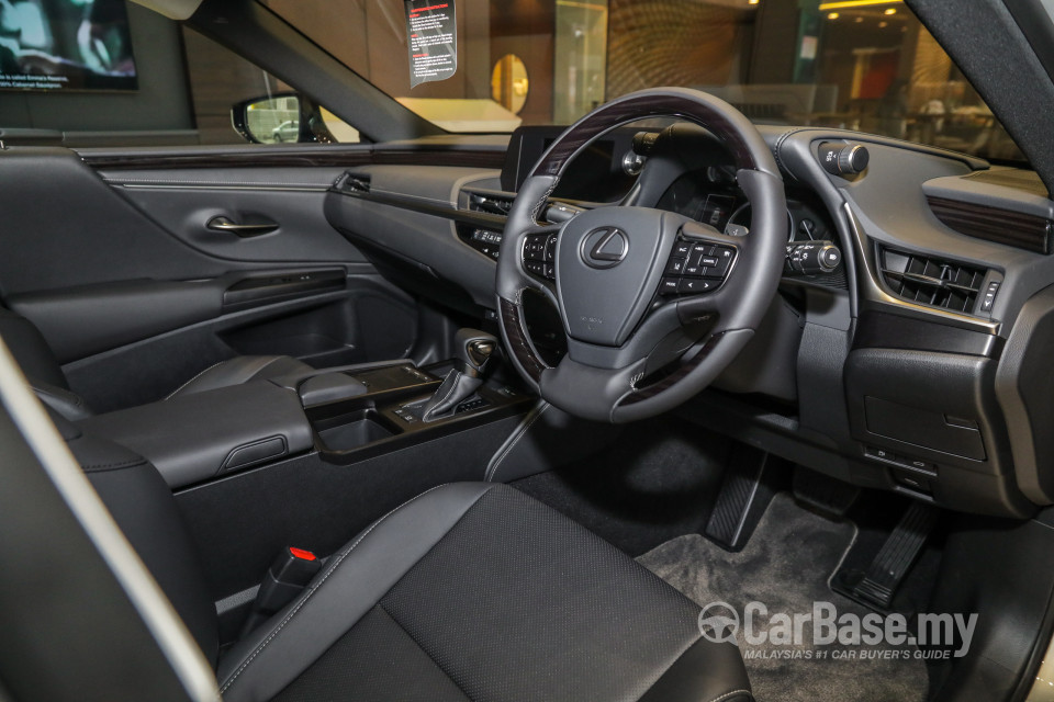 Lexus ES XZ10 (2019) Interior