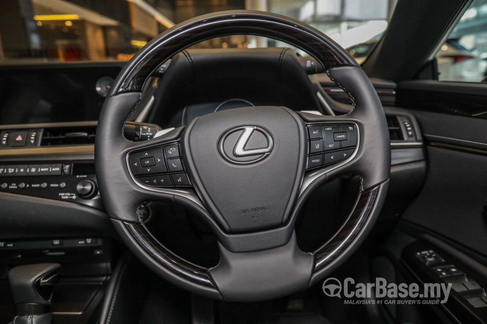 Lexus ES XZ10 (2019) Interior