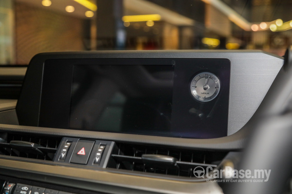 Lexus ES XZ10 (2019) Interior