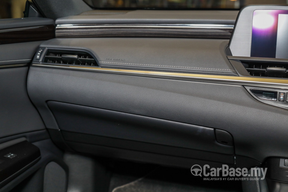 Lexus ES XZ10 (2019) Interior
