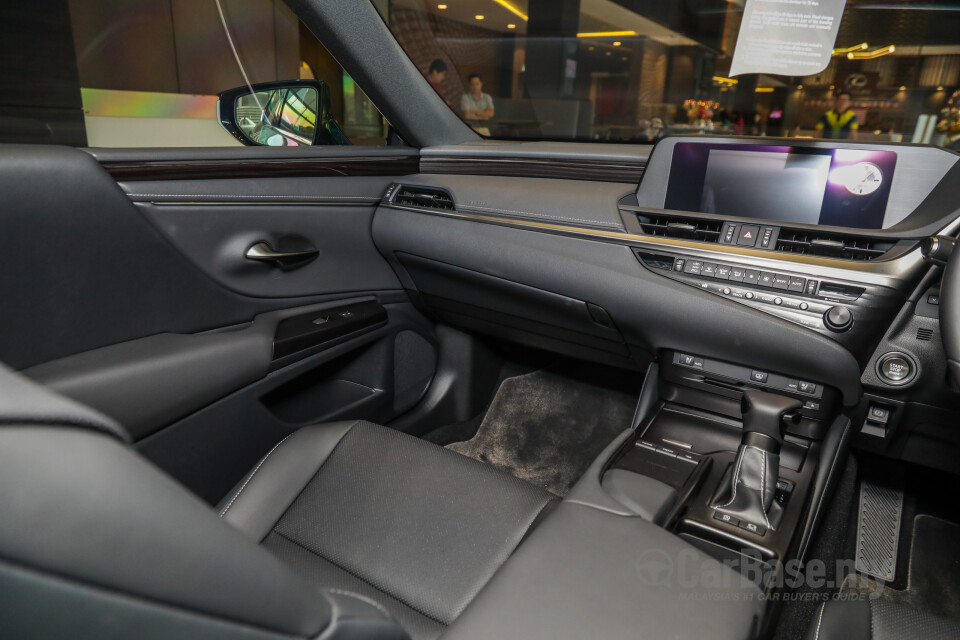 Toyota Fortuner AN160 (2016) Interior