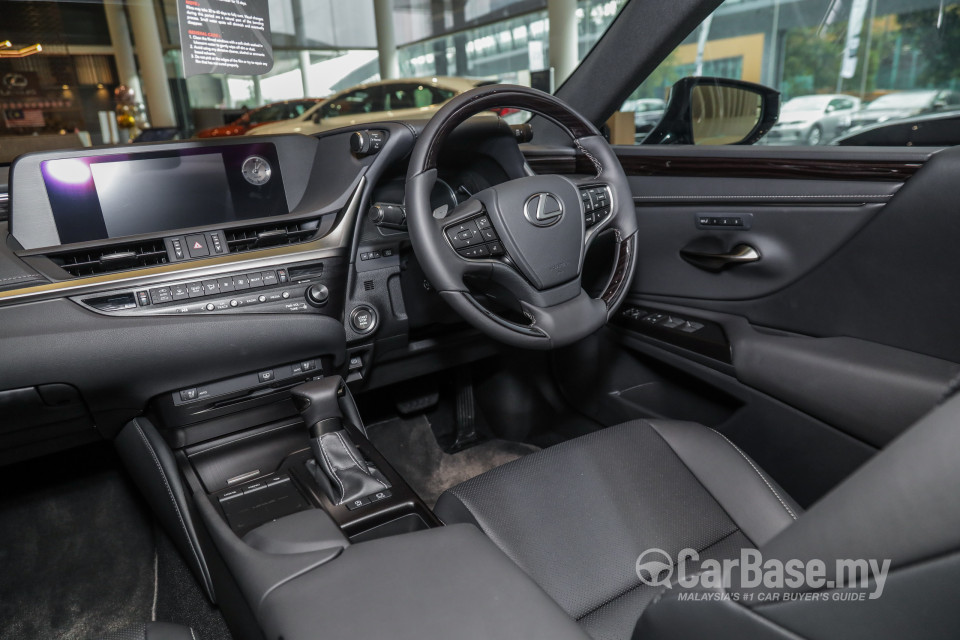 Lexus ES XZ10 (2019) Interior