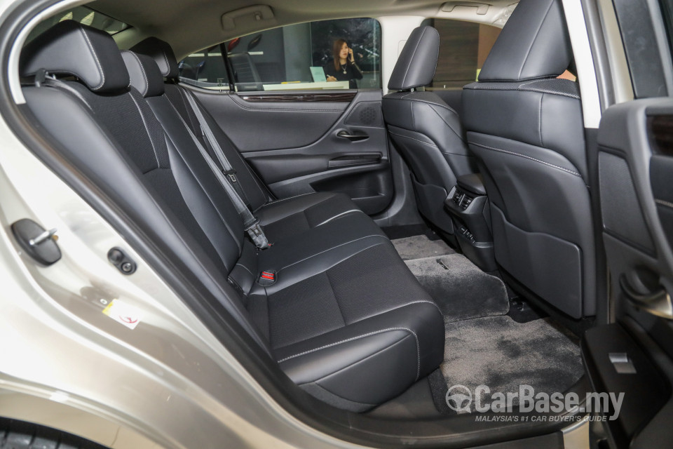 Lexus ES XZ10 (2019) Interior