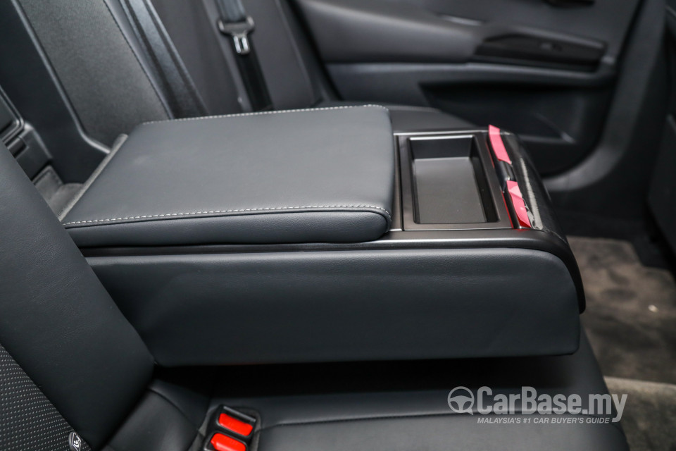 Lexus ES XZ10 (2019) Interior
