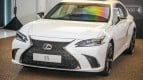 Lexus ES Exterior photo