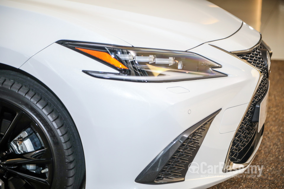 Lexus ES XZ10 Facelift (2021) Exterior
