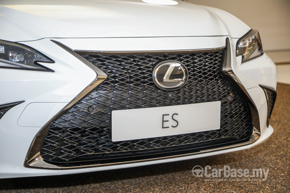 Lexus ES XZ10 Facelift (2021) Exterior