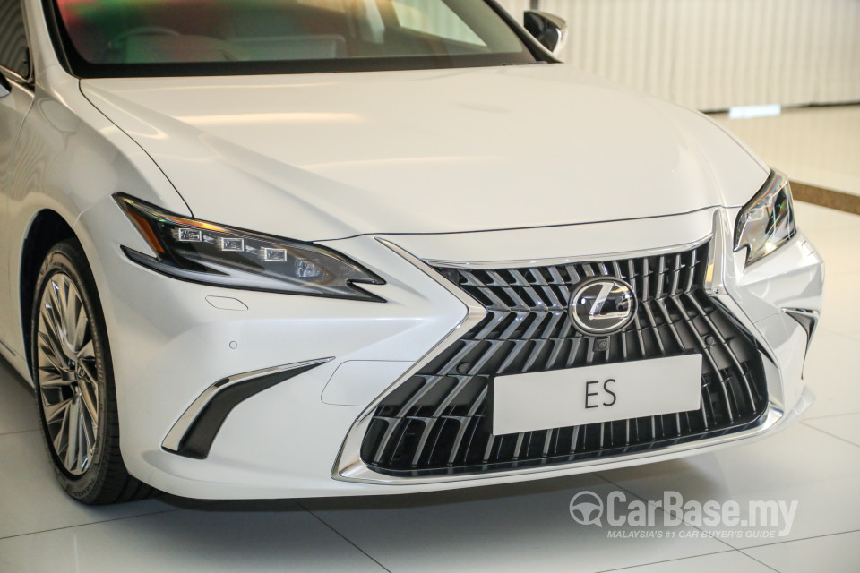 Lexus ES XZ10 Facelift (2021) Exterior