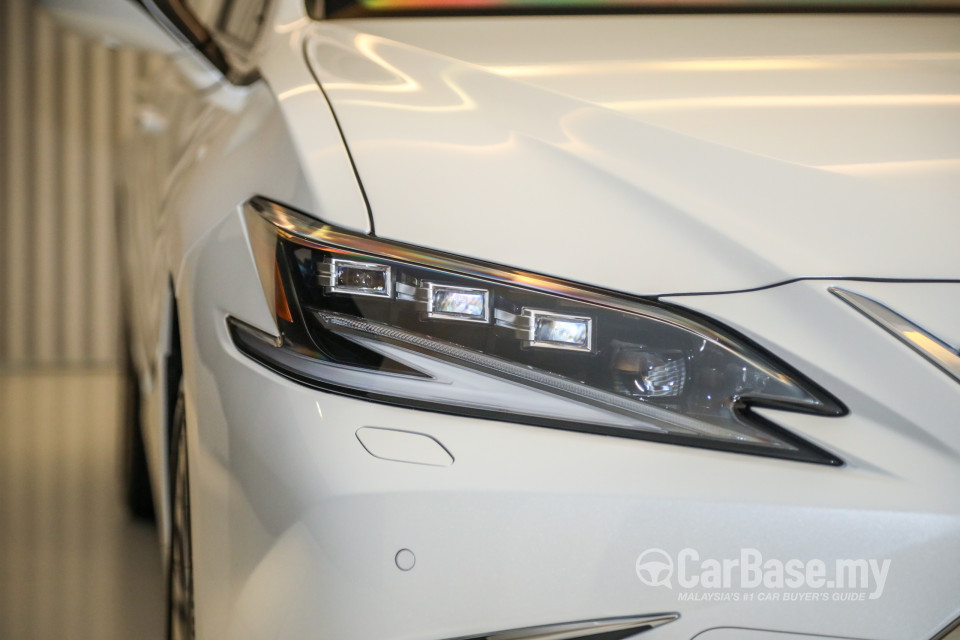 Lexus ES XZ10 Facelift (2021) Exterior