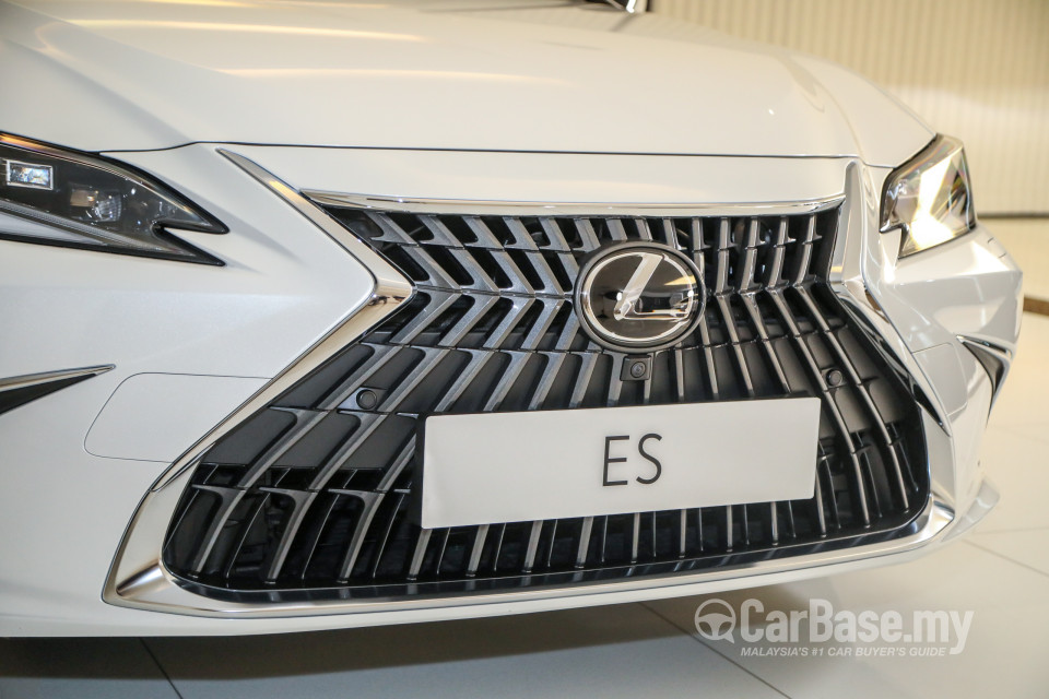 Lexus ES XZ10 Facelift (2021) Exterior
