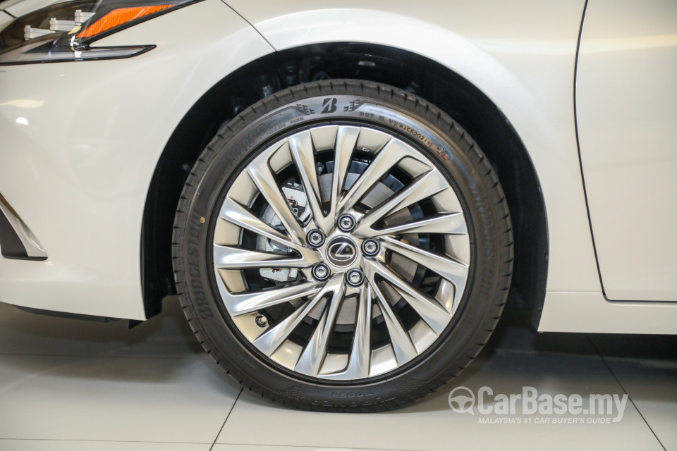 Lexus ES XZ10 Facelift (2021) Exterior