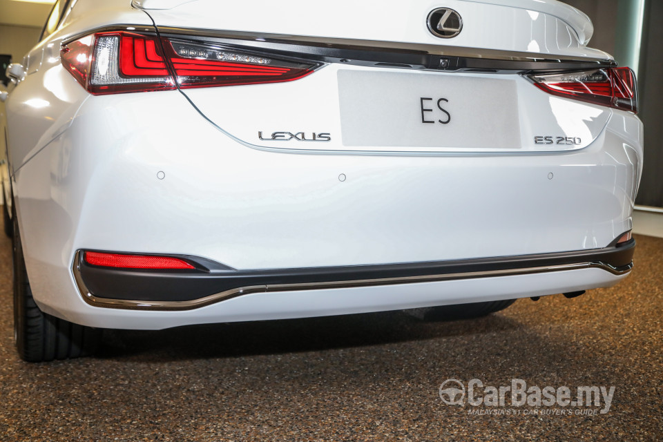 Lexus ES XZ10 Facelift (2021) Exterior