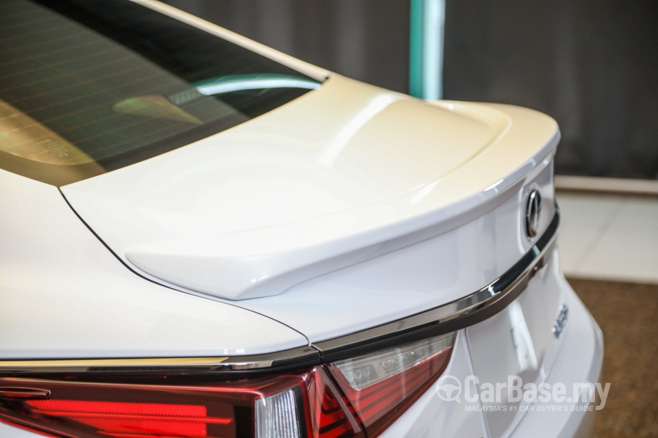 Lexus ES XZ10 Facelift (2021) Exterior