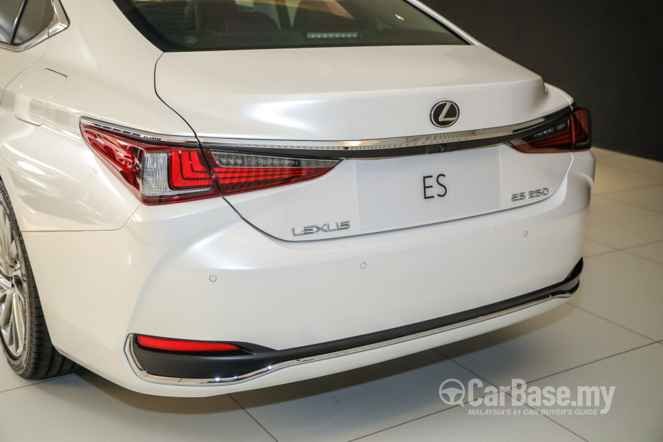 Lexus ES XZ10 Facelift (2021) Exterior