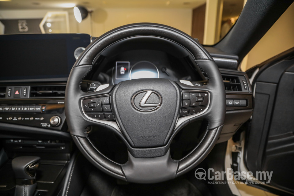 Lexus ES XZ10 Facelift (2021) Interior