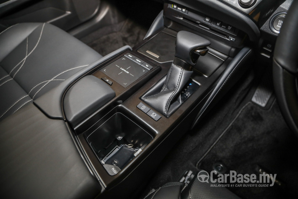 Lexus ES XZ10 Facelift (2021) Interior