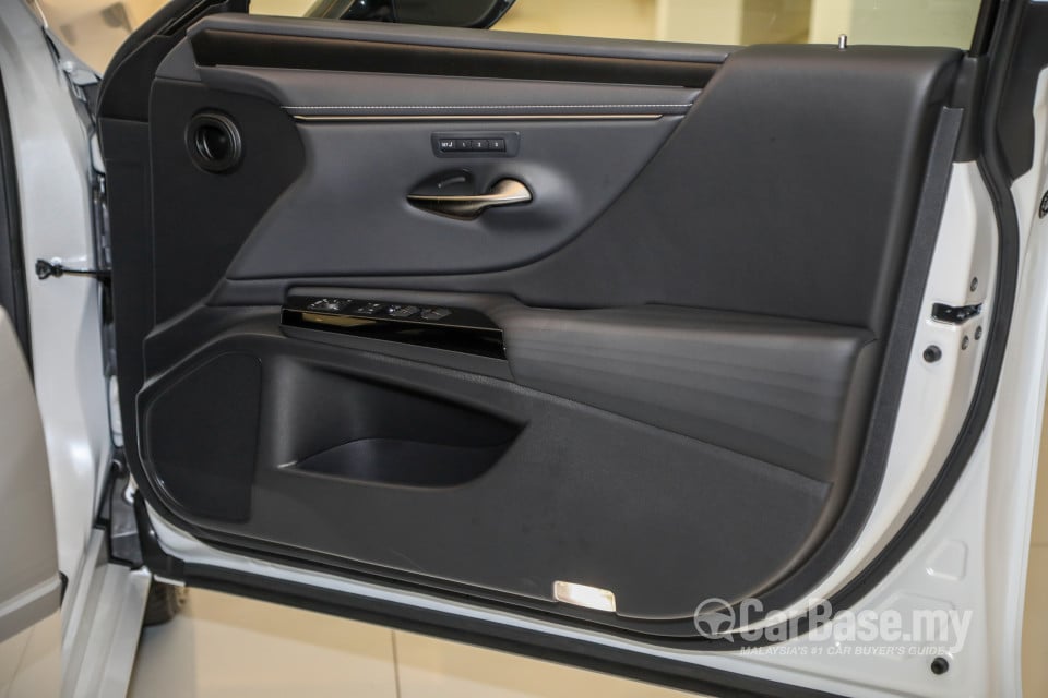 Lexus ES XZ10 Facelift (2021) Interior