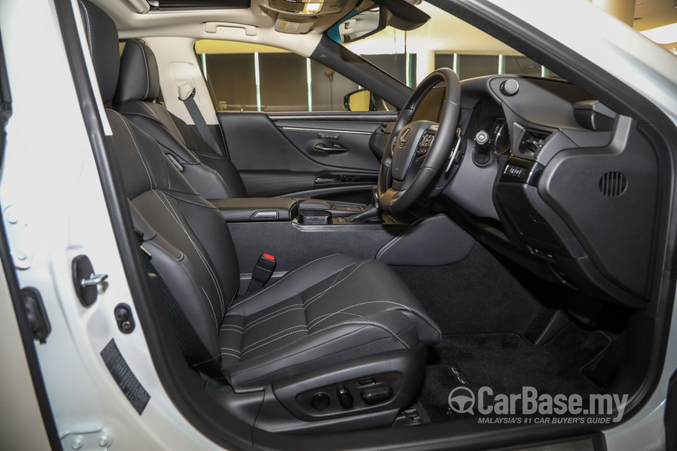 Lexus ES XZ10 Facelift (2021) Interior