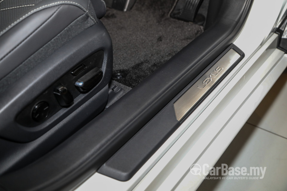 Lexus ES XZ10 Facelift (2021) Interior