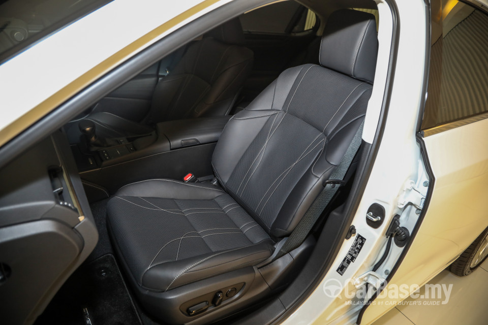 Lexus ES XZ10 Facelift (2021) Interior