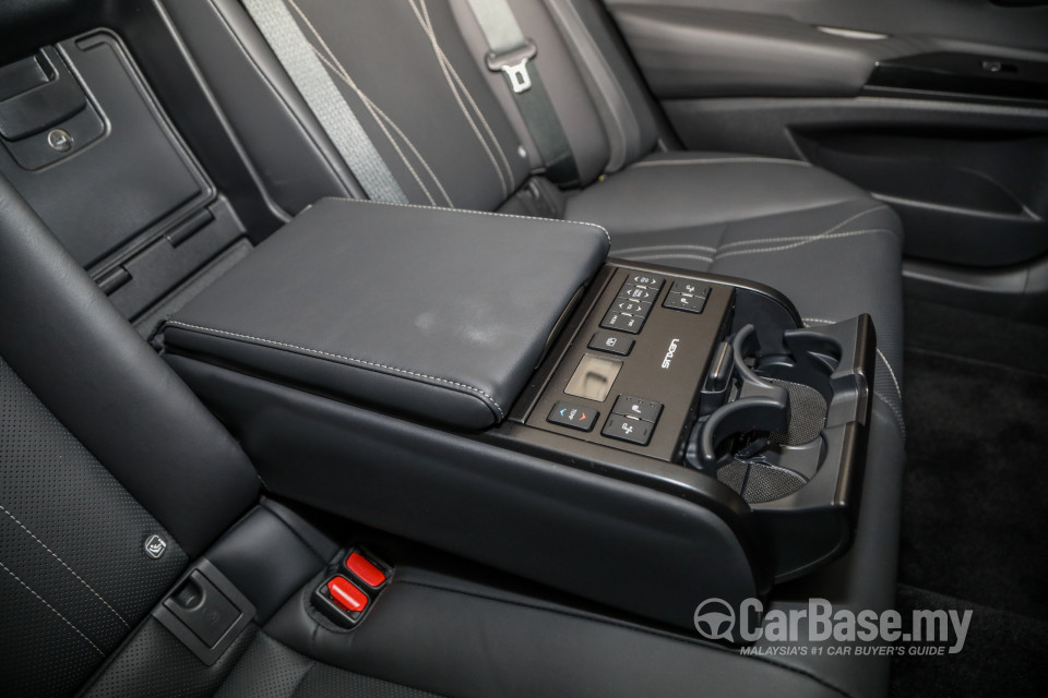 Lexus ES XZ10 Facelift (2021) Interior