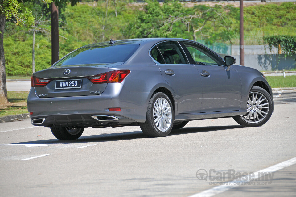 Perodua Aruz D38L (2019) Exterior