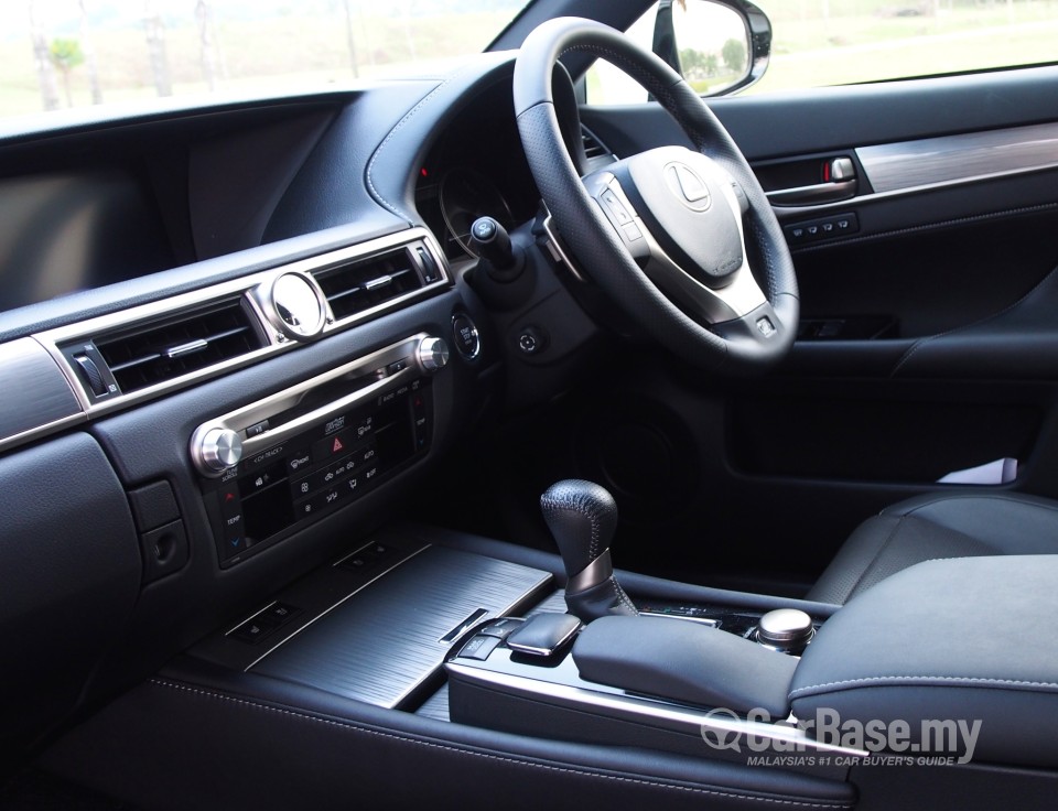 Lexus GS L10 (2013) Interior
