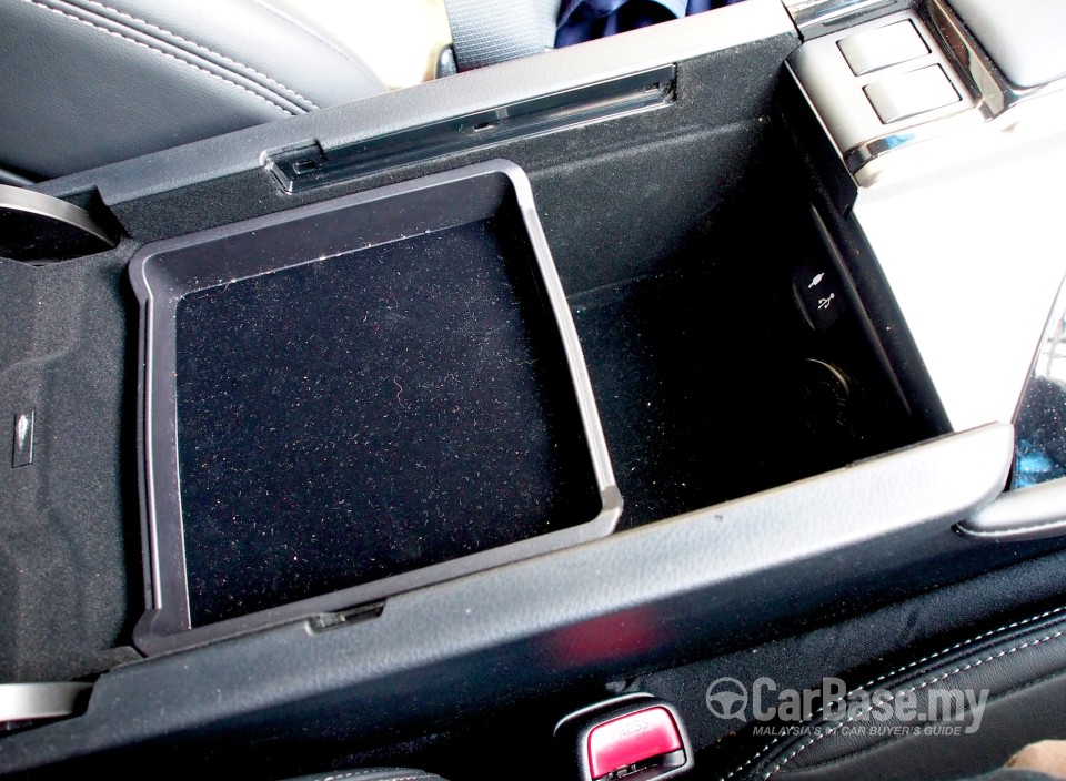 Lexus GS L10 (2013) Interior