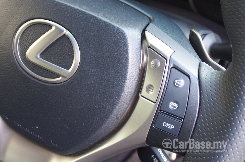Lexus GS L10 (2013) Interior