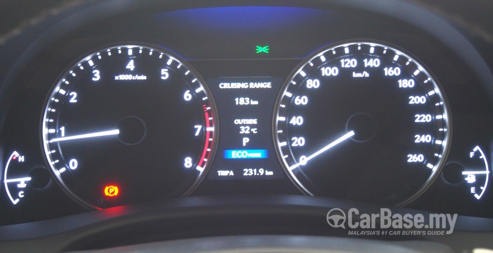 Lexus GS L10 (2013) Interior
