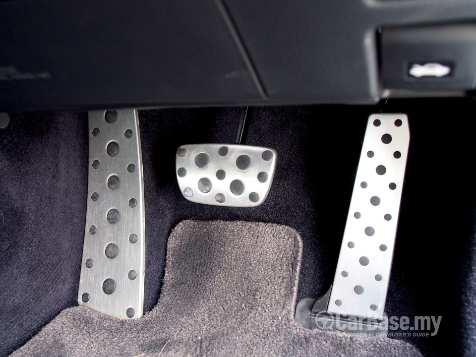 Lexus GS L10 (2013) Interior