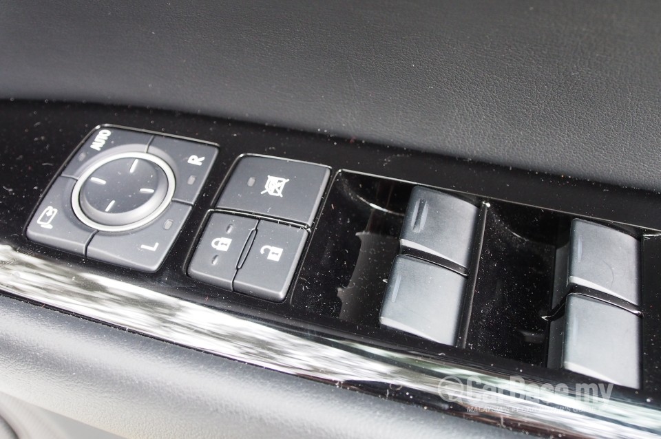Lexus GS L10 (2013) Interior