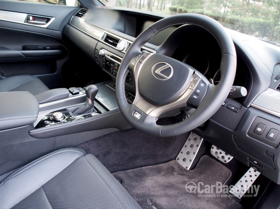 Lexus GS L10 (2013) Interior