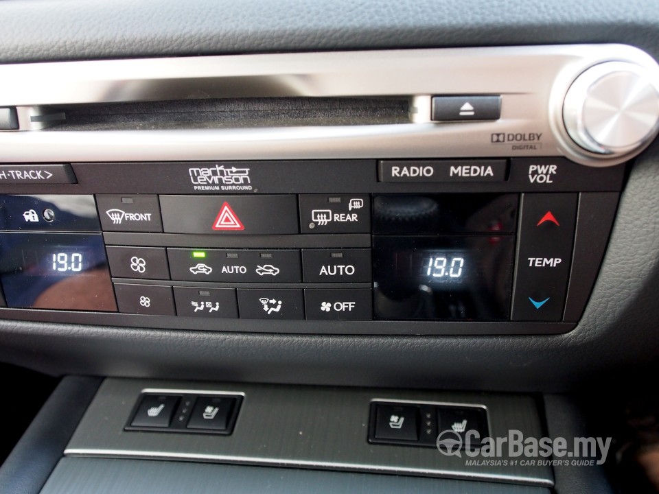 Lexus GS L10 (2013) Interior