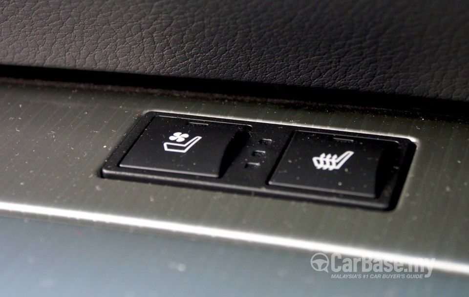 Lexus GS L10 (2013) Interior