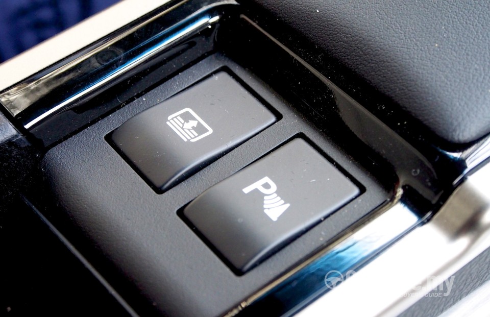Lexus GS L10 (2013) Interior