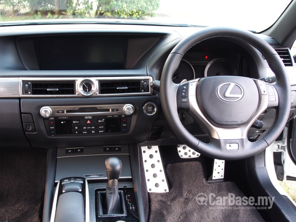 Lexus GS L10 (2013) Interior