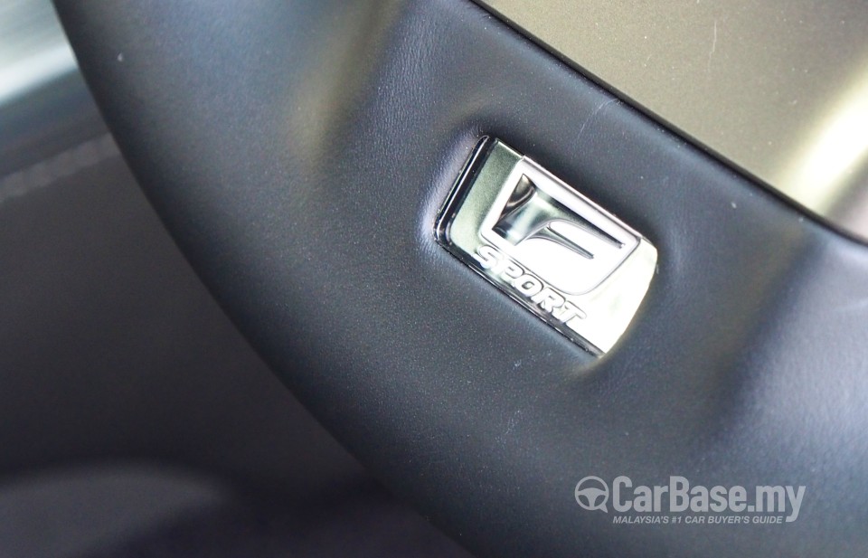 Lexus GS L10 (2013) Interior